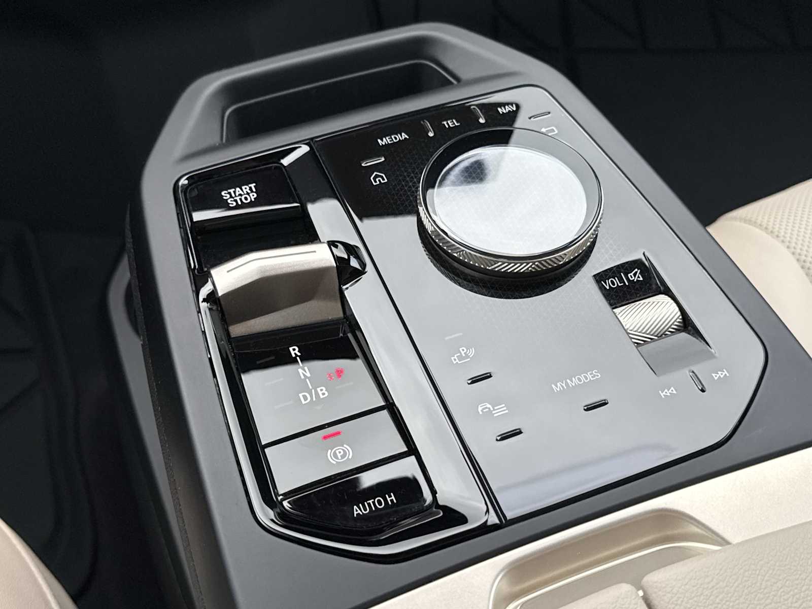 2024 BMW iX Base - Photo 34
