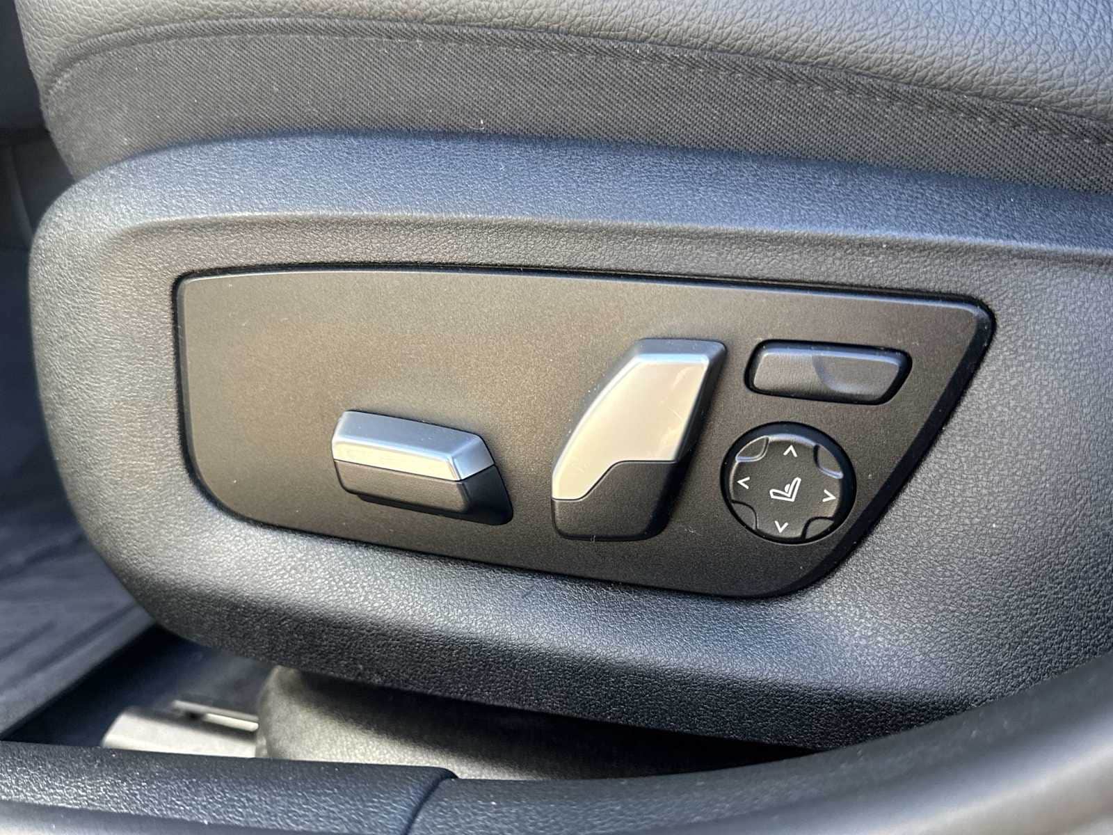 Thumbnail: 2019 BMW 5 Series - 18