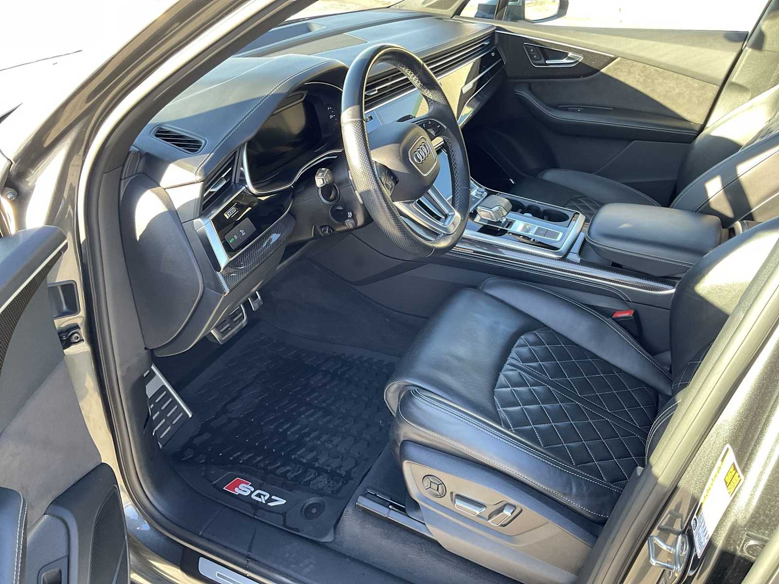 Thumbnail: 2021 Audi SQ7 - 10