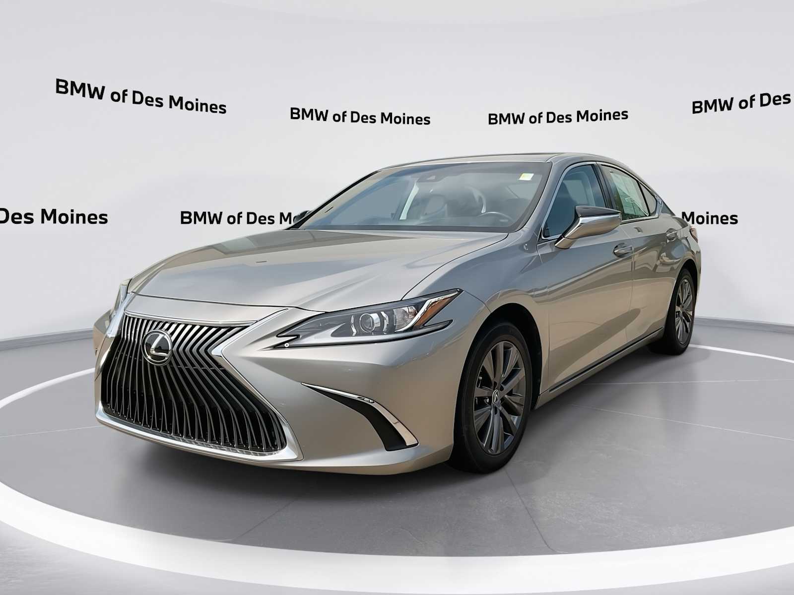 2020 Lexus ES 350 Hero Image