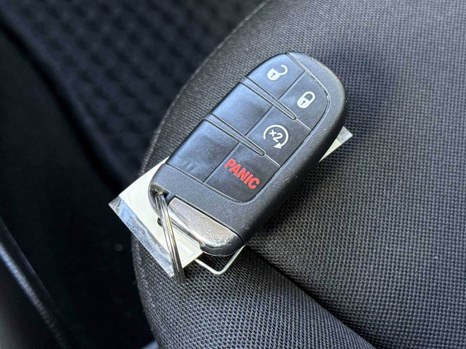 Thumbnail: 2019 Jeep Renegade - 36