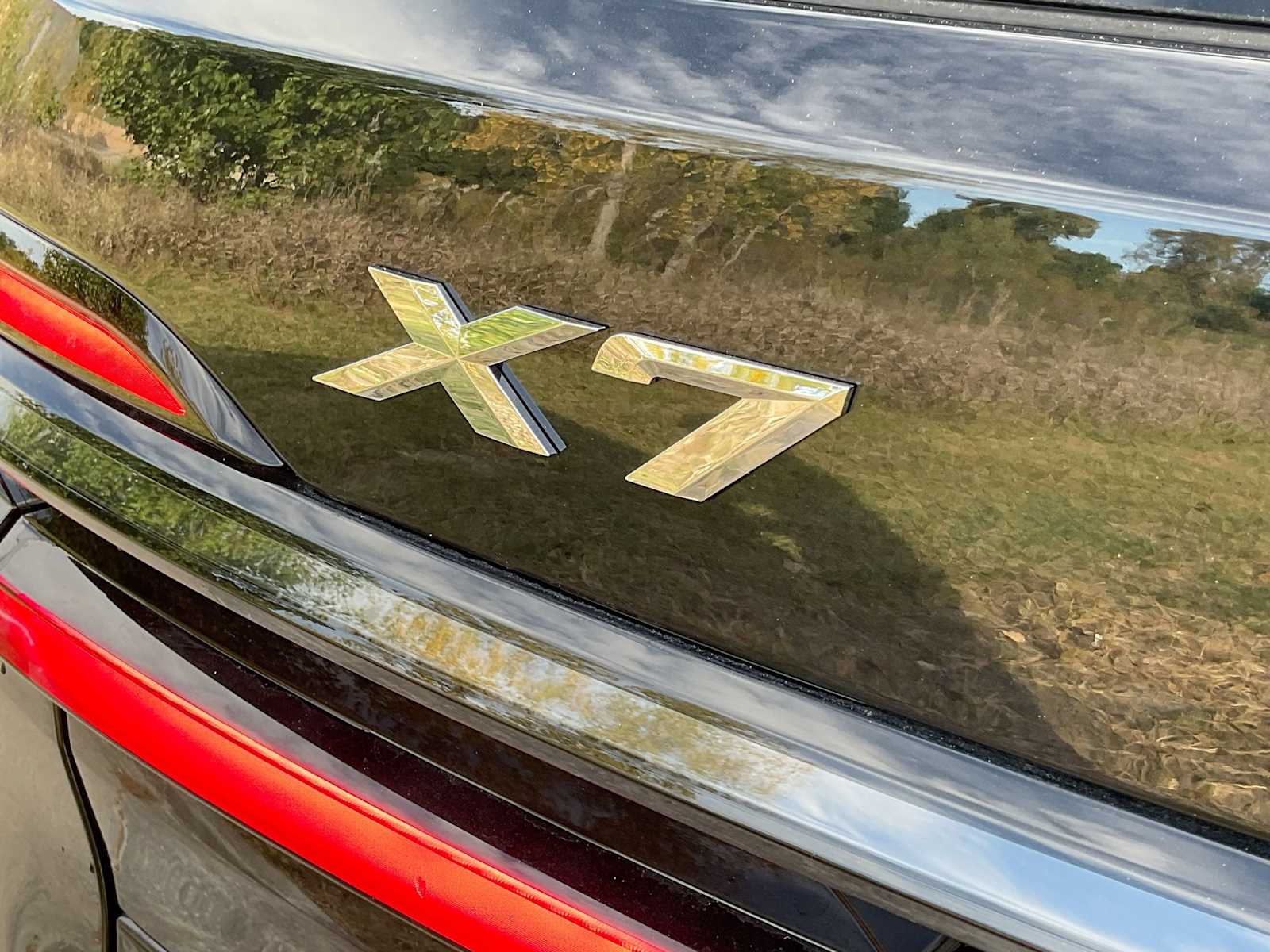 Thumbnail: 2026 BMW X7 - 13