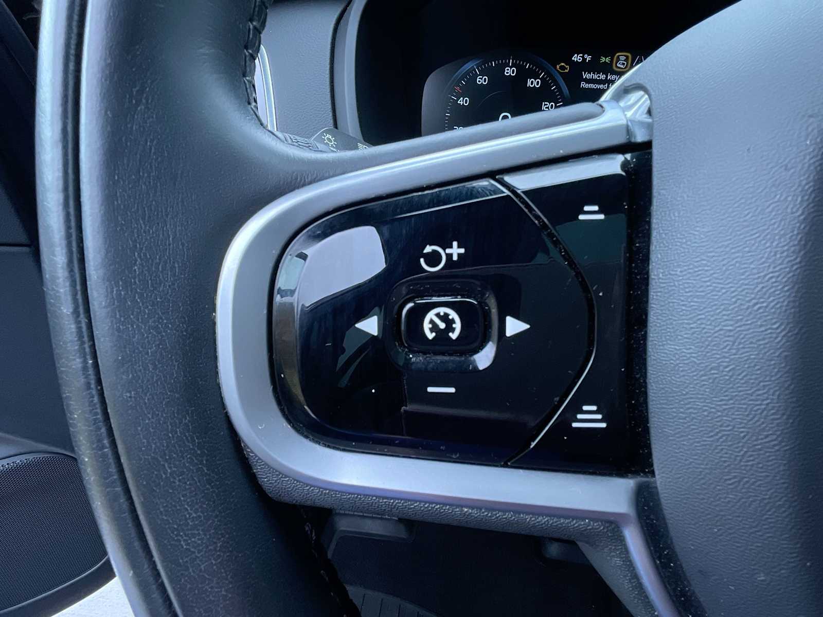 Thumbnail: 2020 Volvo XC90 - 27