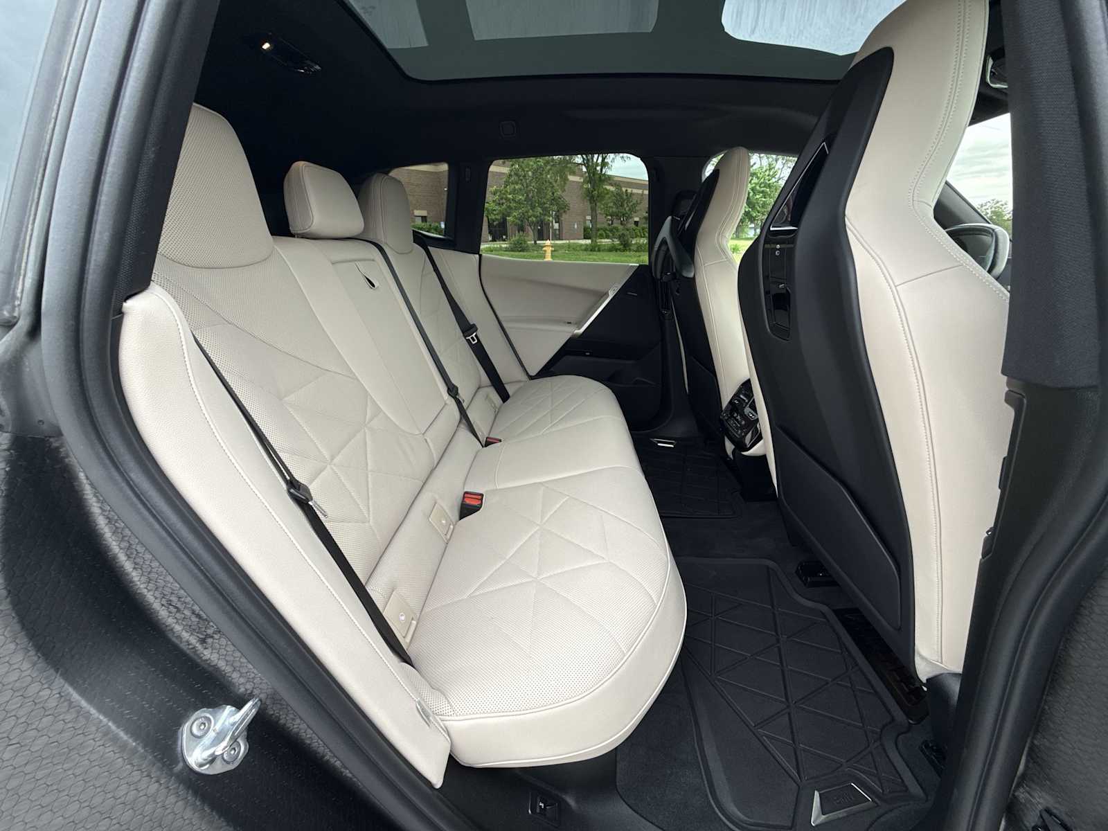 2024 BMW iX Base - Photo 21