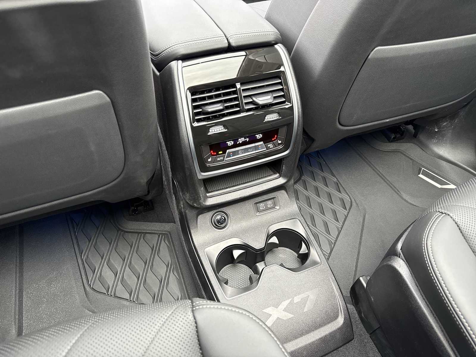 Thumbnail: 2025 BMW X7 - 46