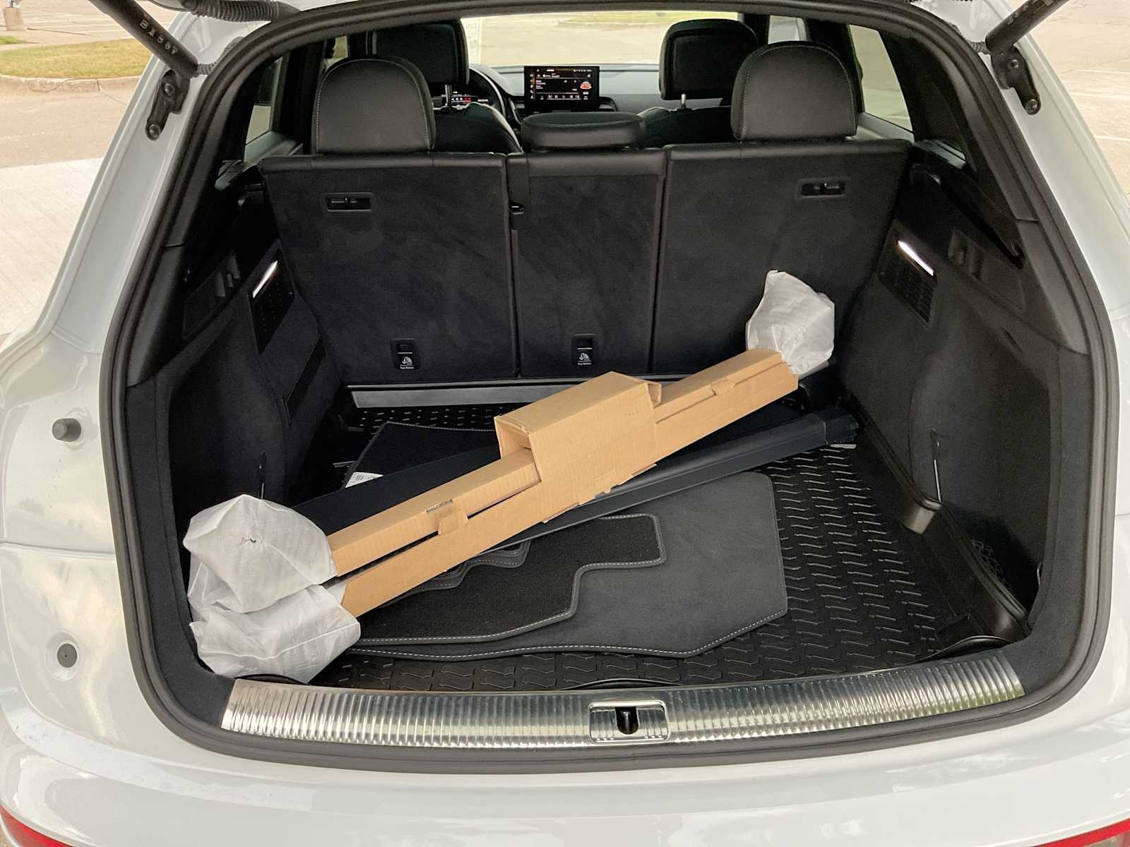 Thumbnail: 2024 Audi SQ5 - 36