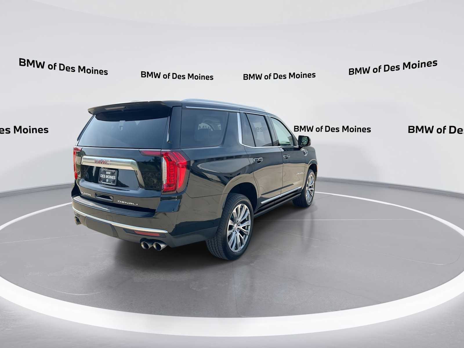 2021 GMC Yukon Denali 8