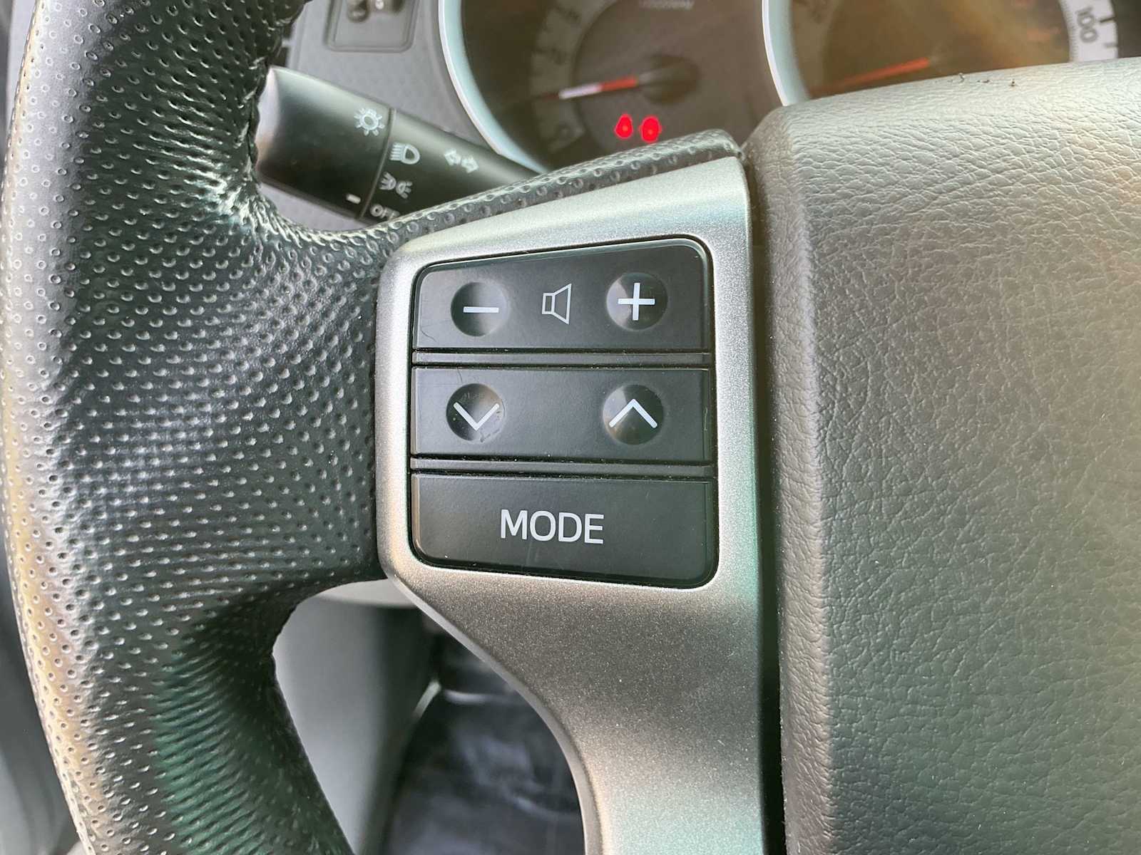 Thumbnail: 2012 Toyota Tacoma - 21