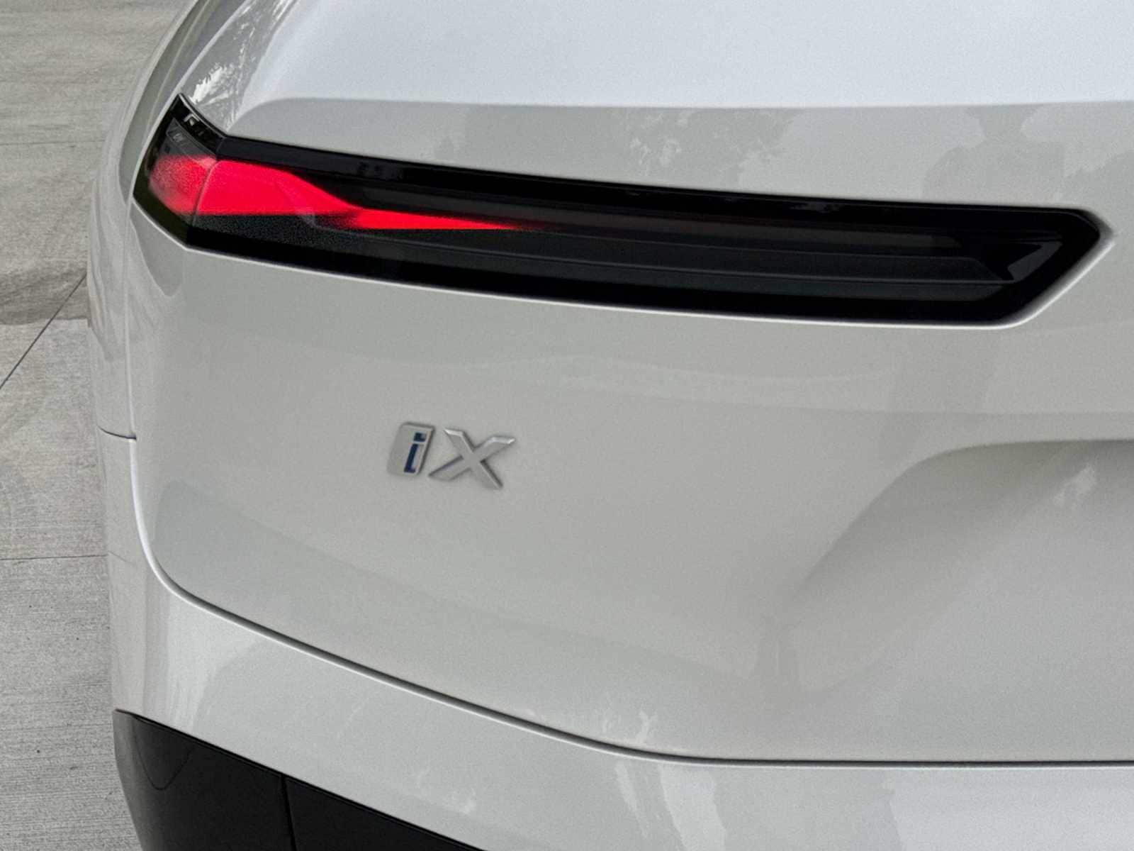 2024 BMW iX Base - Photo 13