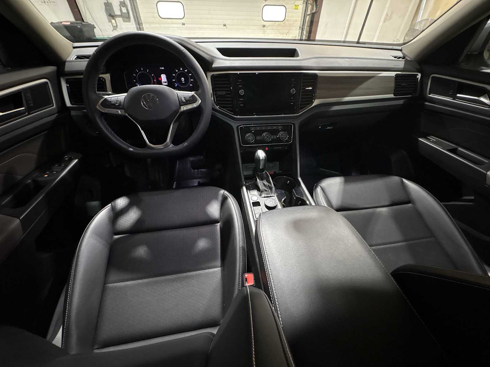 Thumbnail: 2023 Volkswagen Atlas - 14