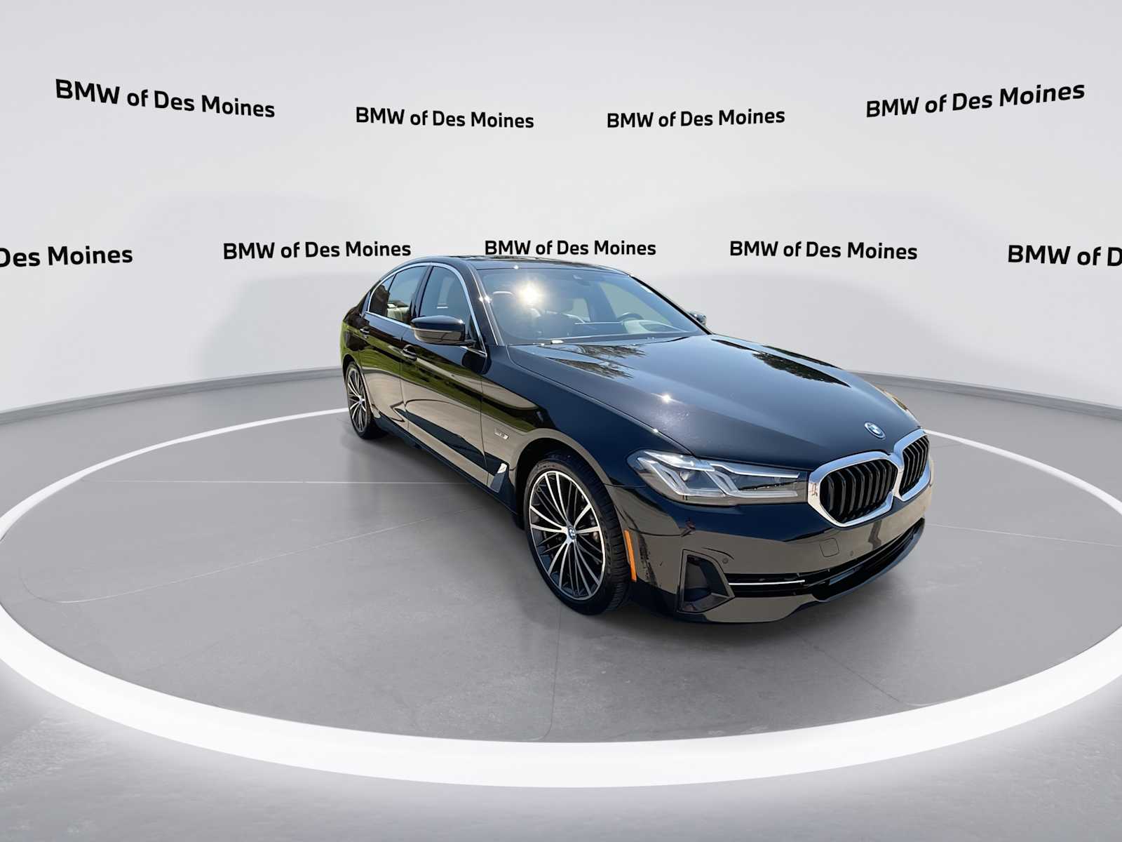 Thumbnail: 2023 BMW 5 Series - 2