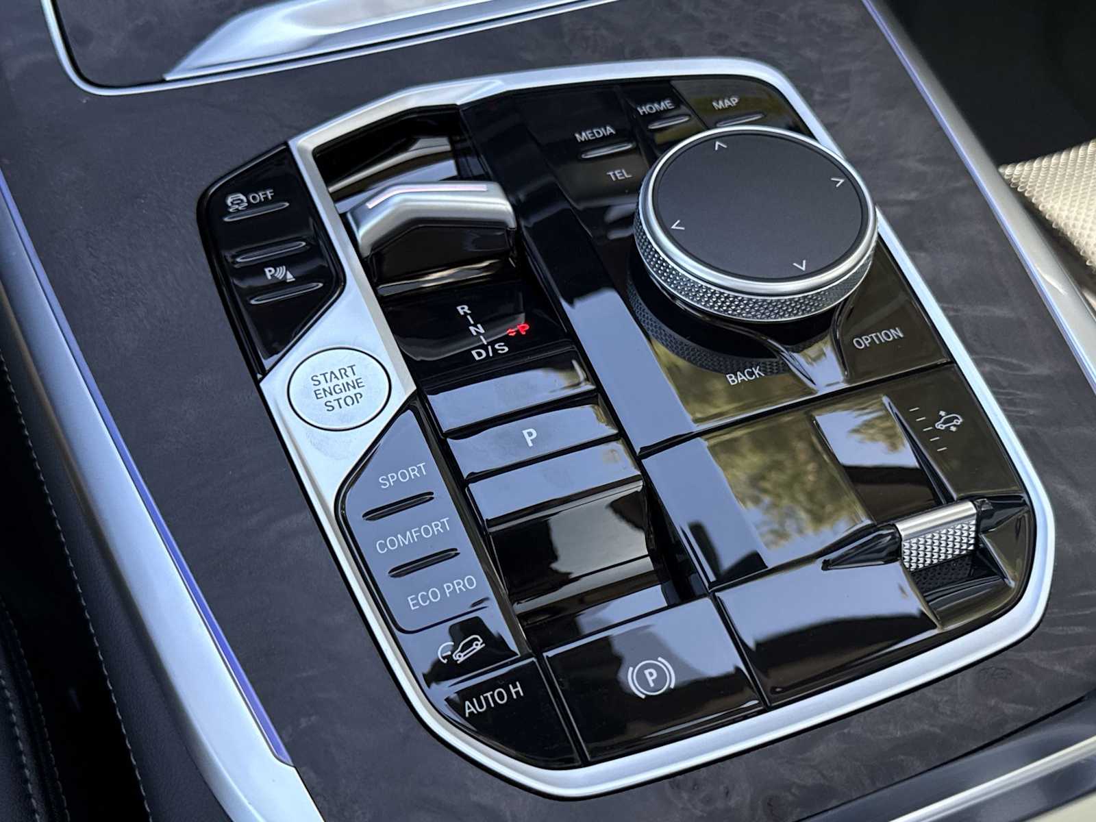 Thumbnail: 2026 BMW X7 - 35