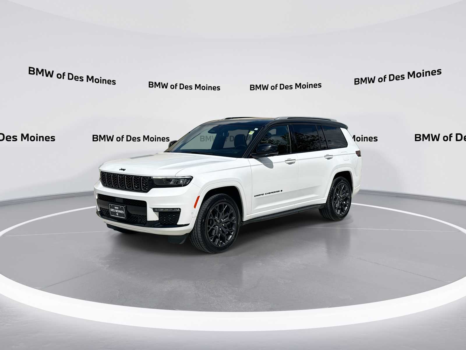 Thumbnail: 2023 Jeep Grand Cherokee - 4
