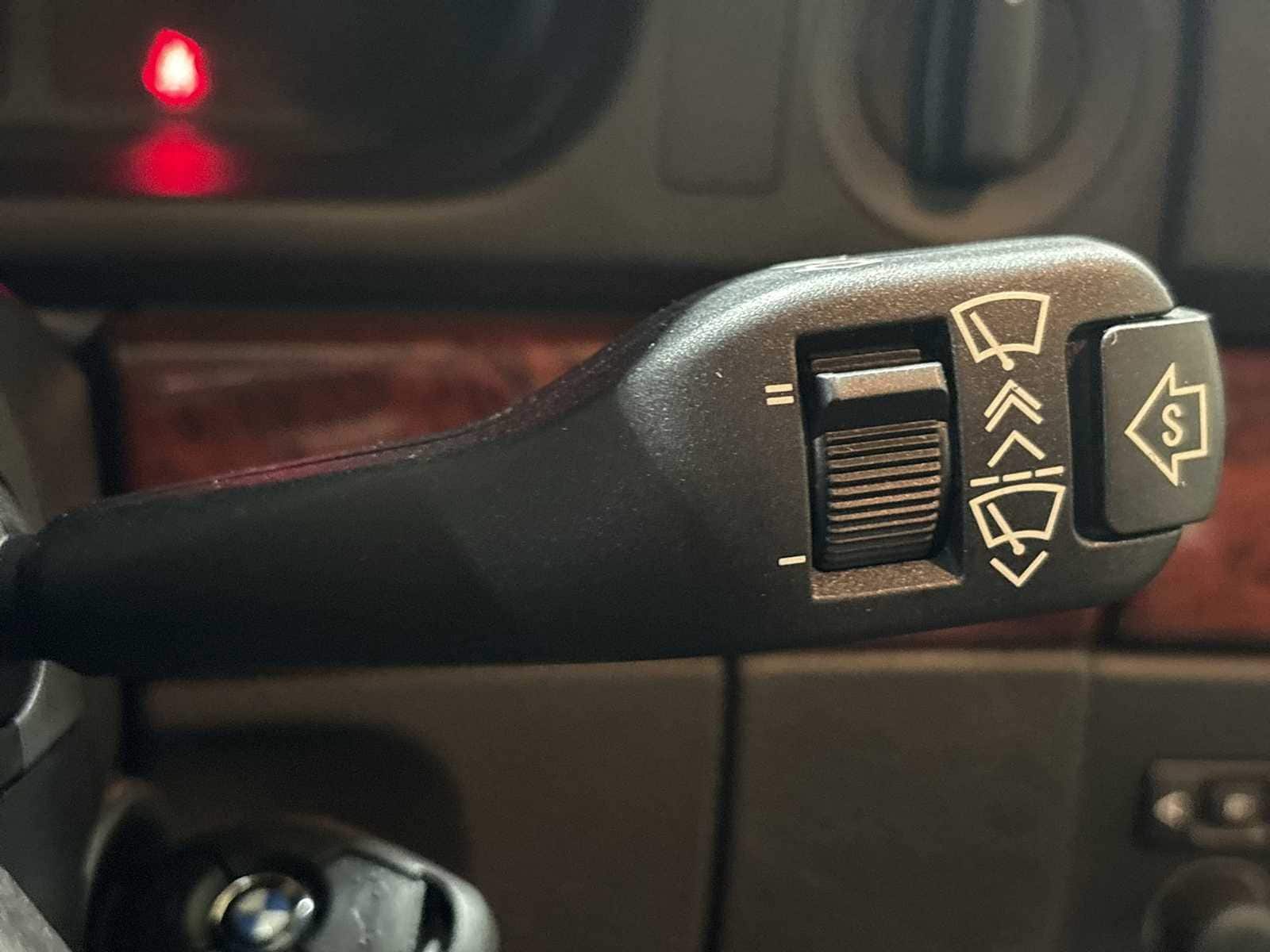 Thumbnail: 2001 BMW 5 Series - 25