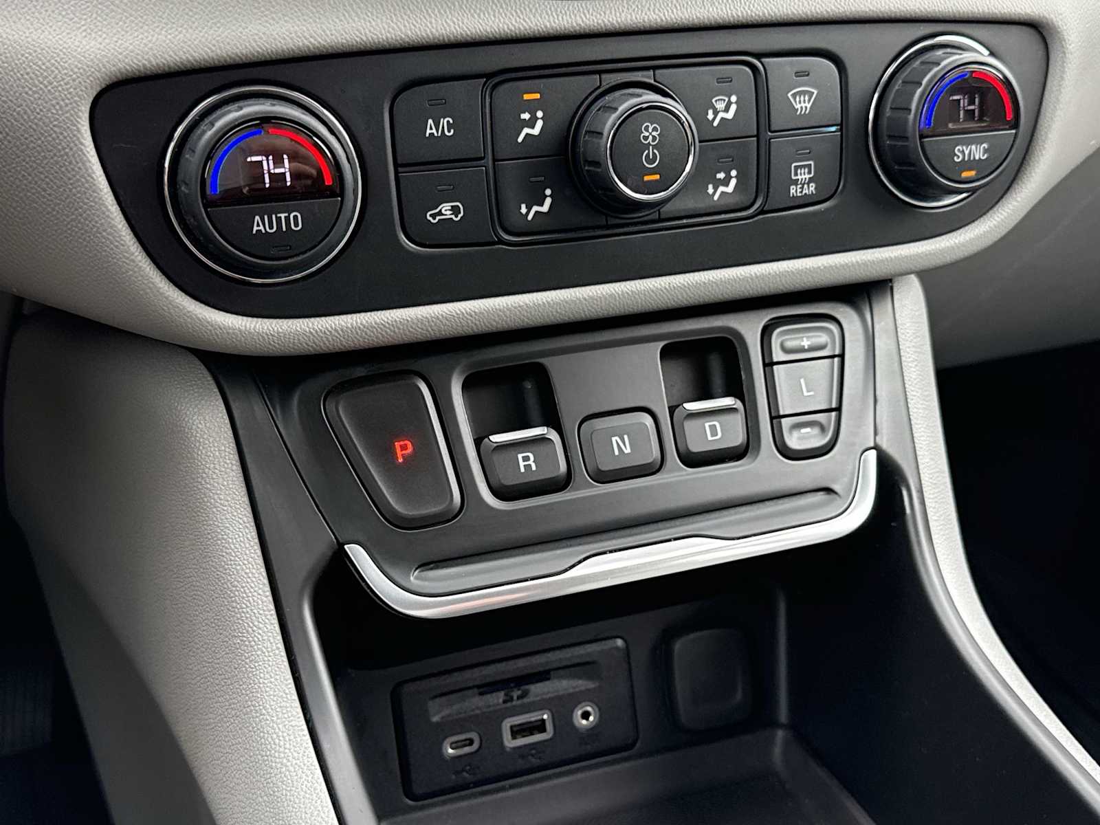 Thumbnail: 2019 GMC Terrain - 32