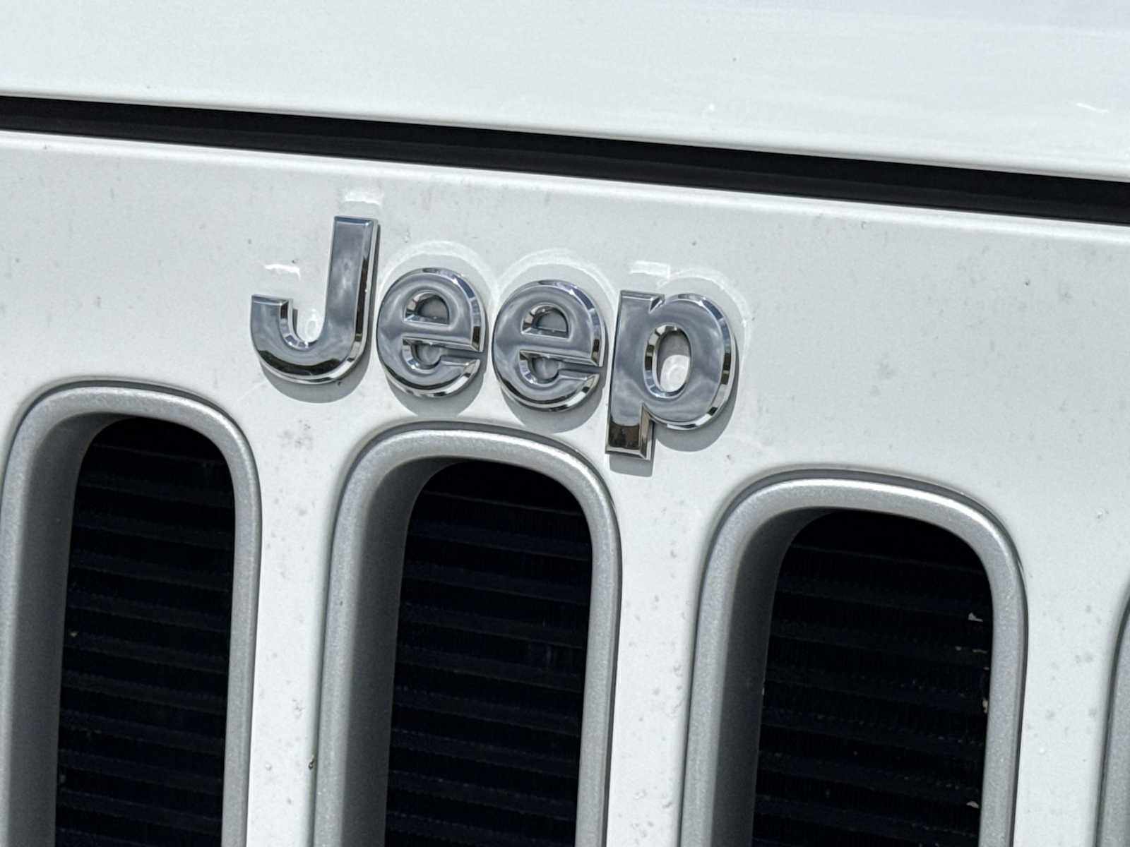 Thumbnail: 2016 Jeep Wrangler - 13