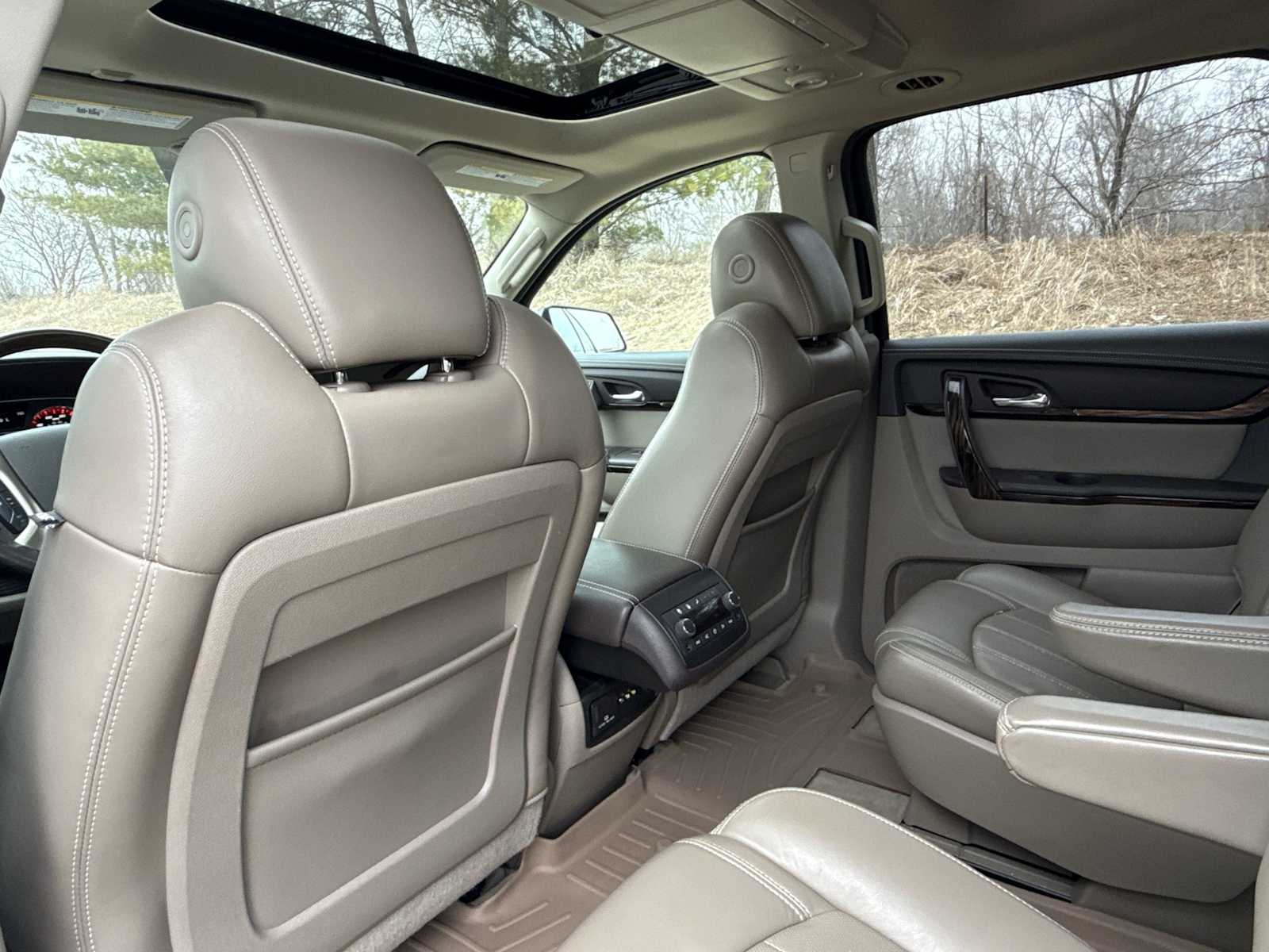 Thumbnail: 2013 GMC Acadia - 19