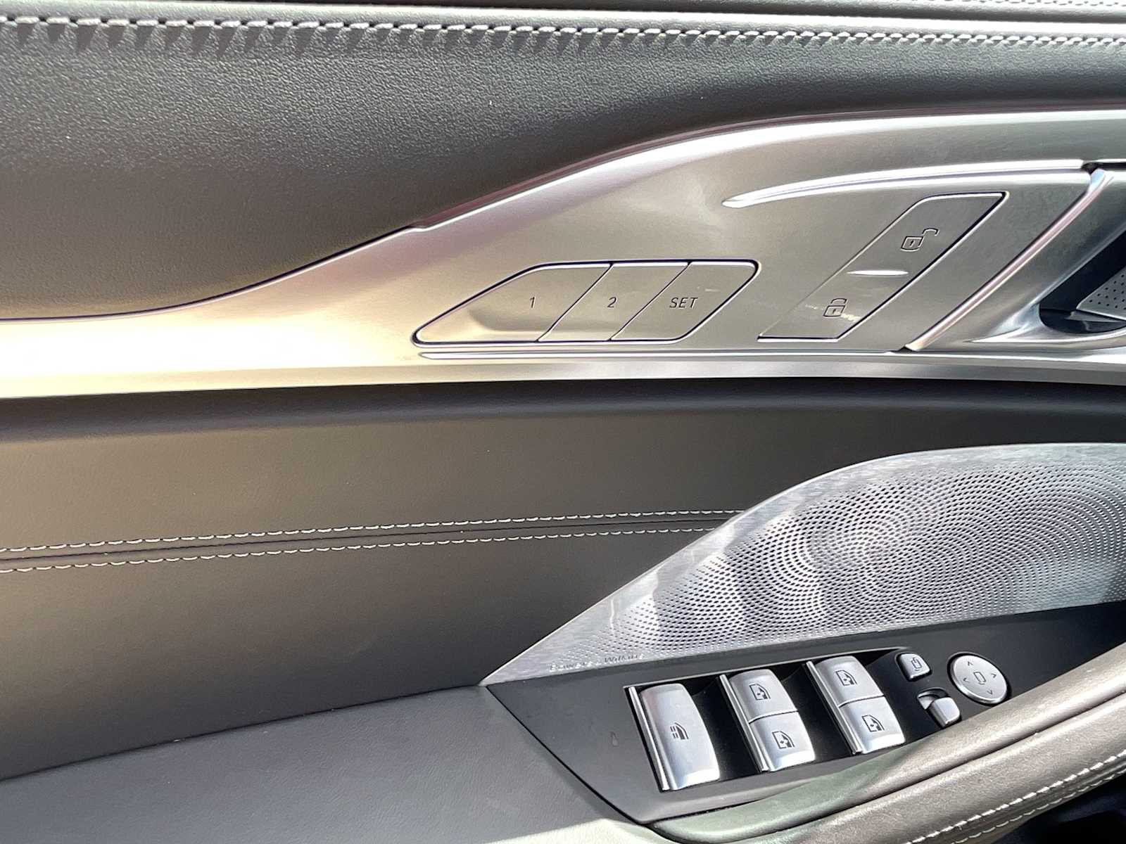 Thumbnail: 2024 BMW M8 - 18