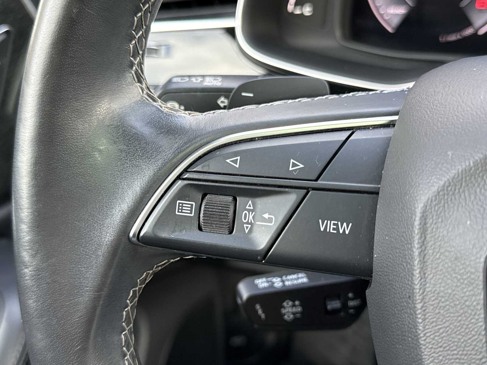 Thumbnail: 2022 Audi Q8 - 26