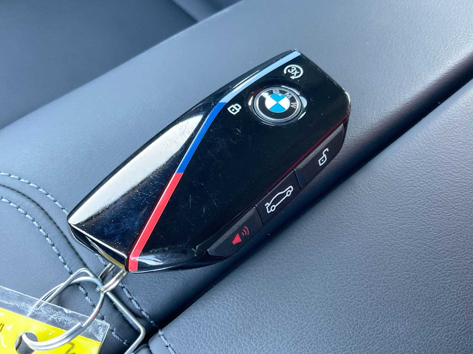 Thumbnail: 2025 BMW M5 - 36