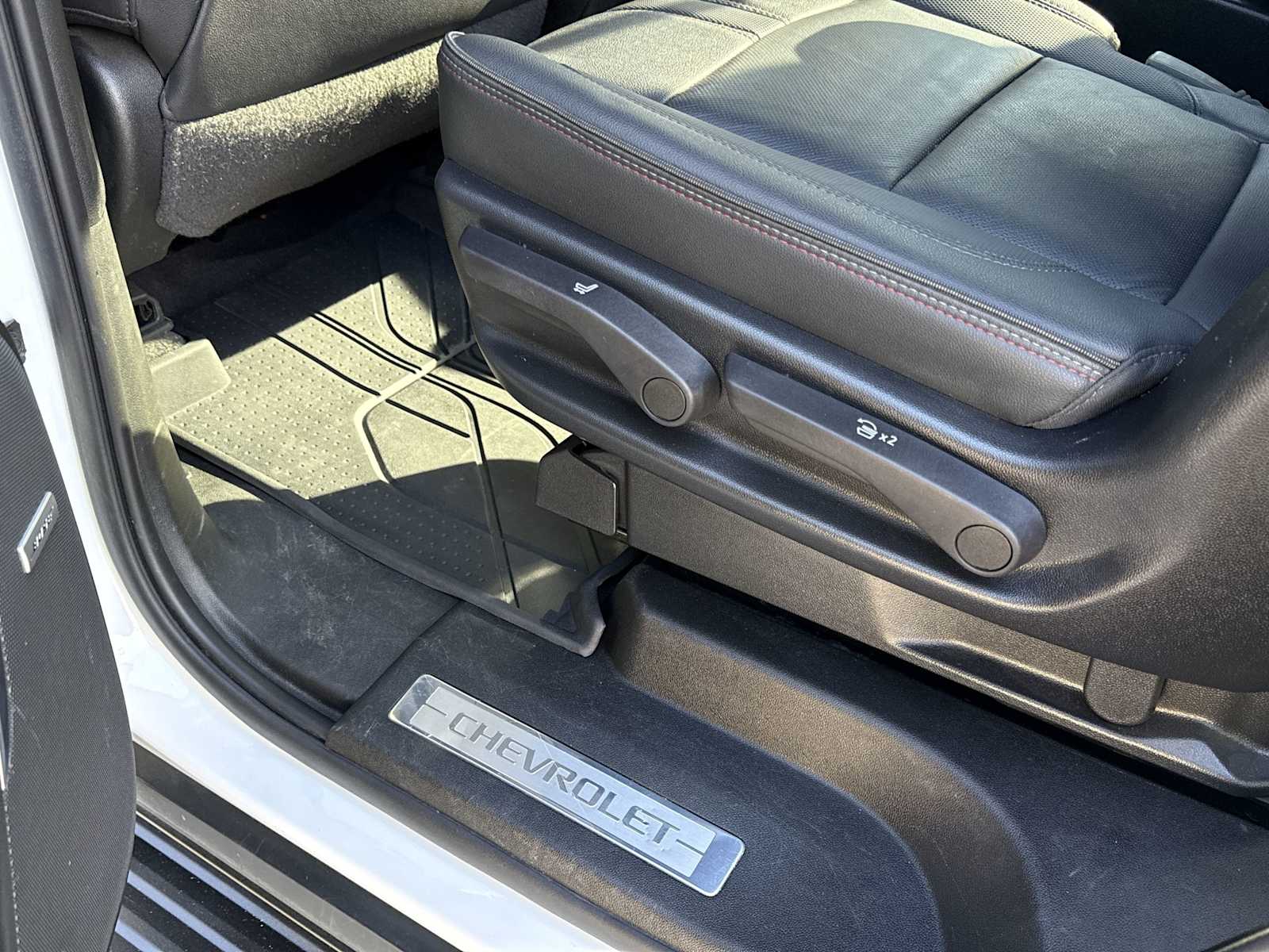 Thumbnail: 2022 Chevrolet Tahoe - 41