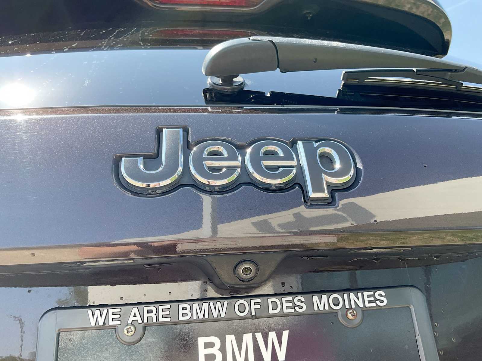 Thumbnail: 2017 Jeep Grand Cherokee - 12