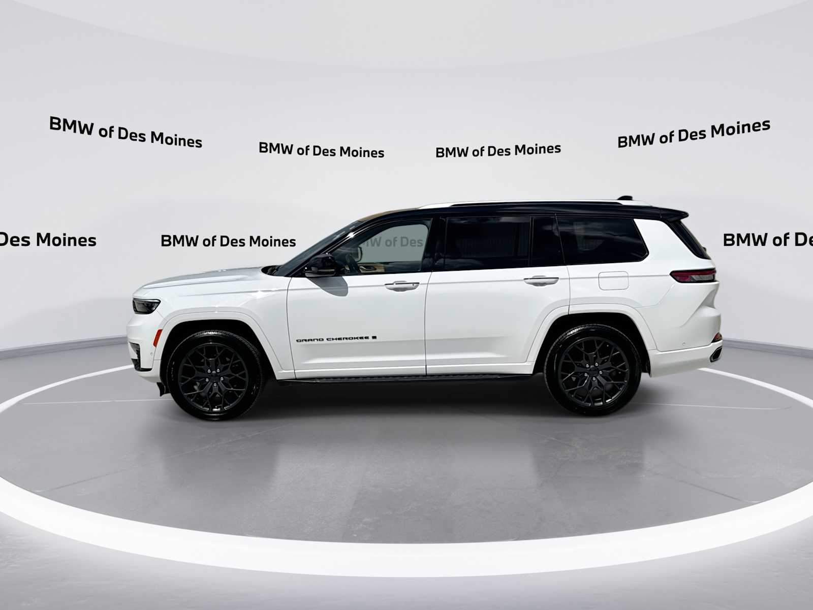Thumbnail: 2023 Jeep Grand Cherokee - 5