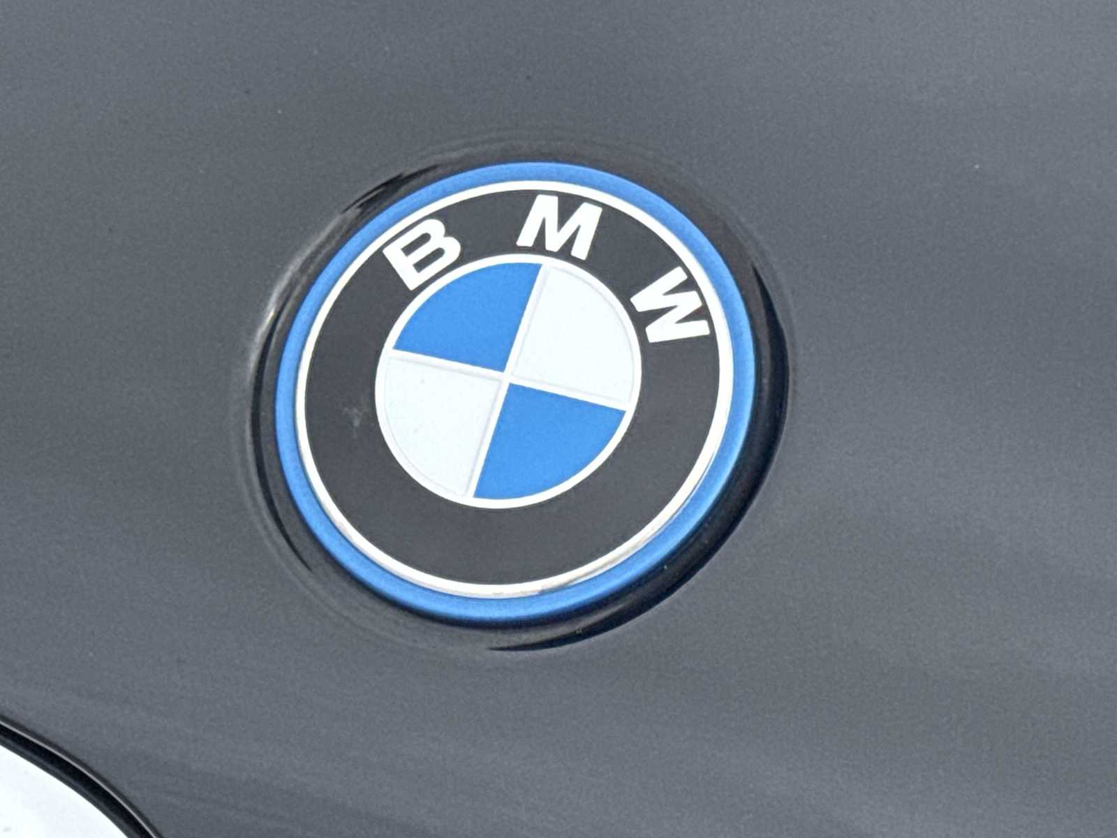 Thumbnail: 2023 BMW 5 Series - 12