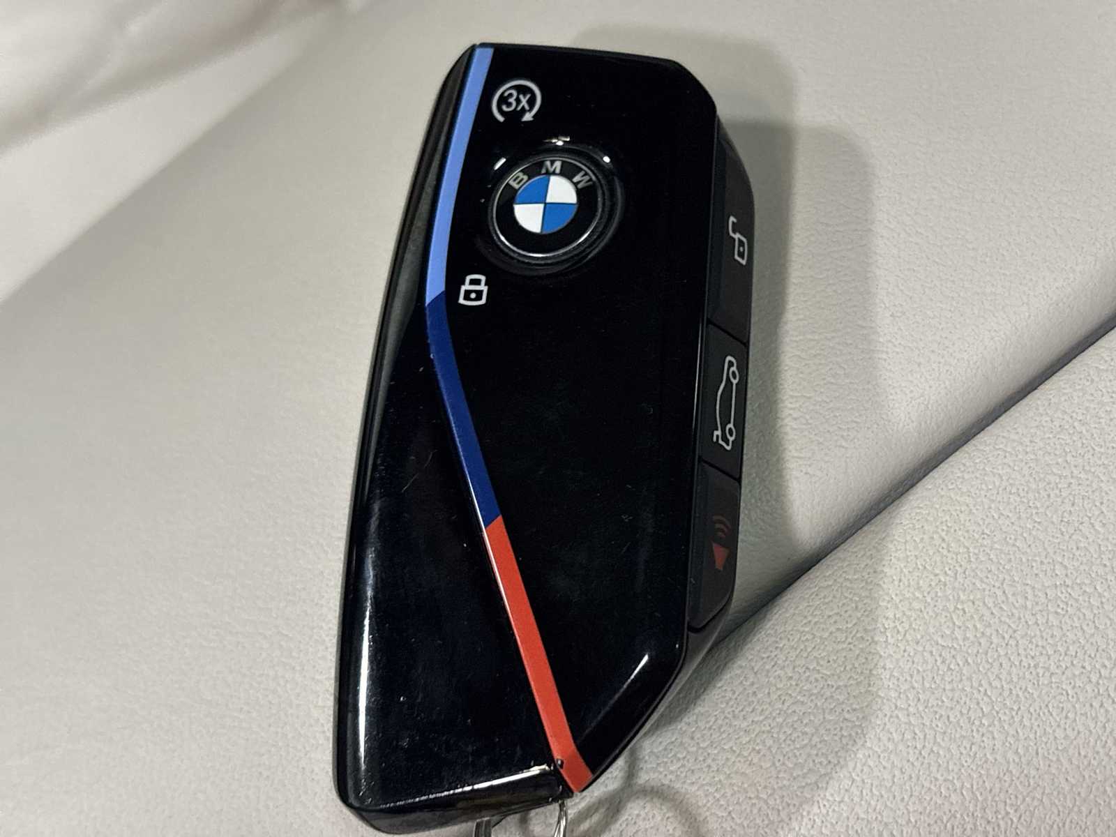 Thumbnail: 2024 BMW X7 - 36