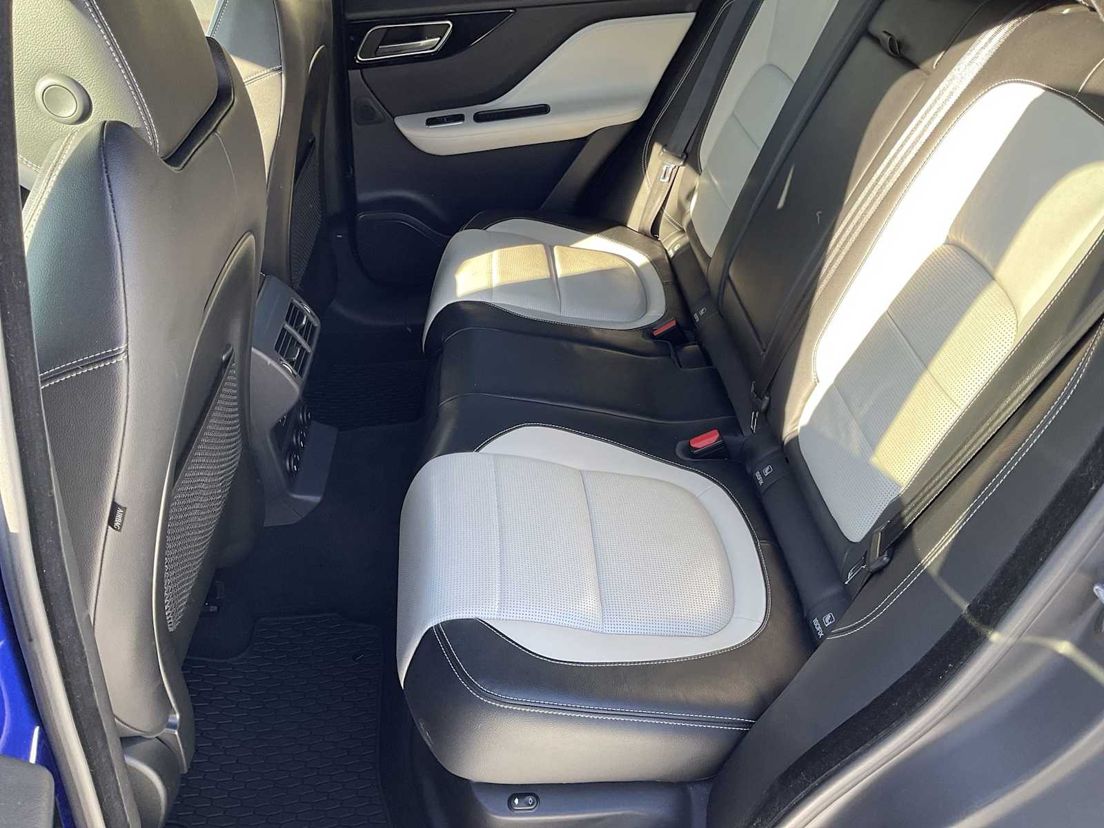 Thumbnail: 2018 Jaguar F-Pace - 12