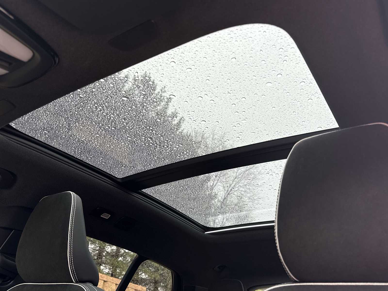 Thumbnail: 2023 Volvo XC40 - 20