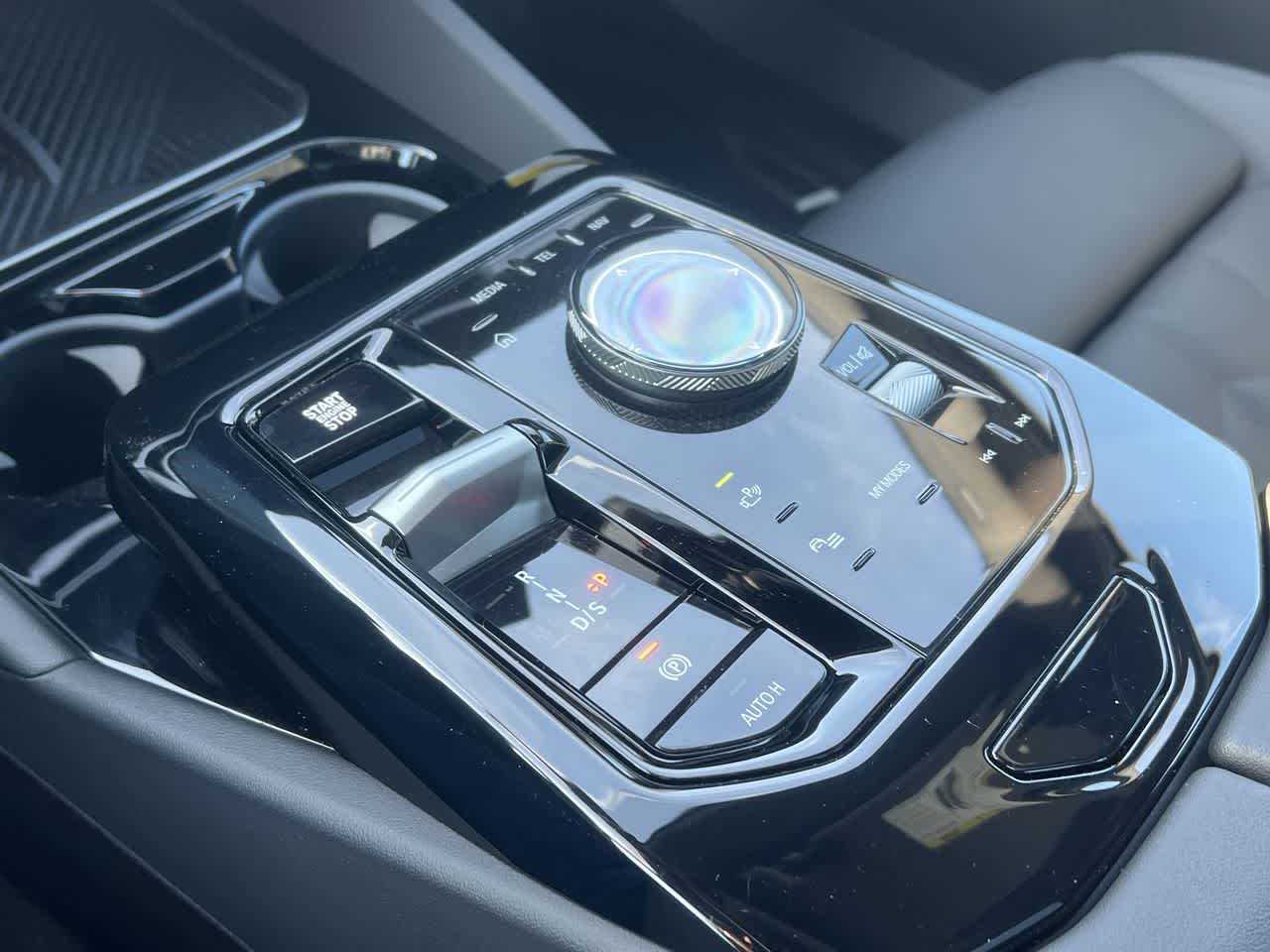 2024 BMW 5 Series 530i xDrive 40