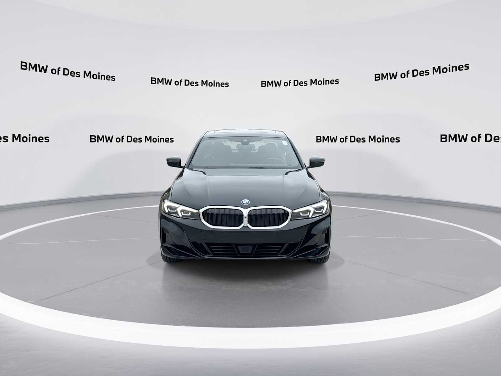 Thumbnail: 2025 BMW 3 Series - 3