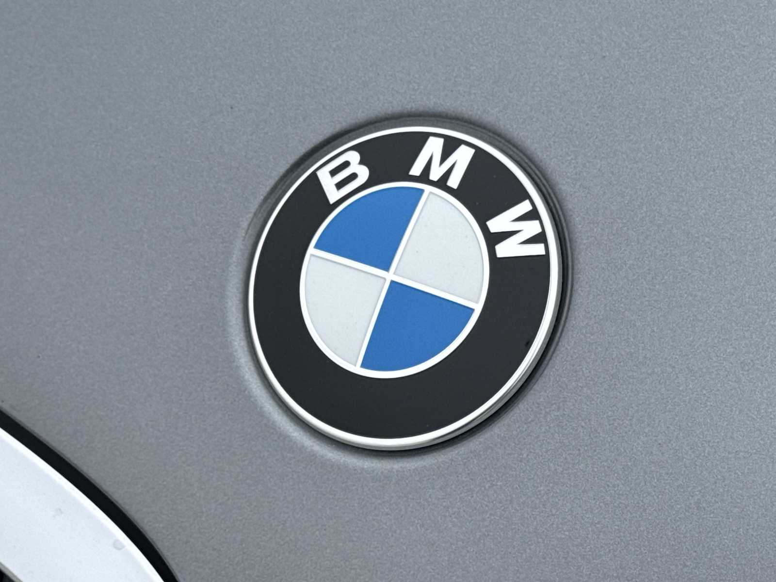 2026 BMW 8 Series M850i - Photo 10