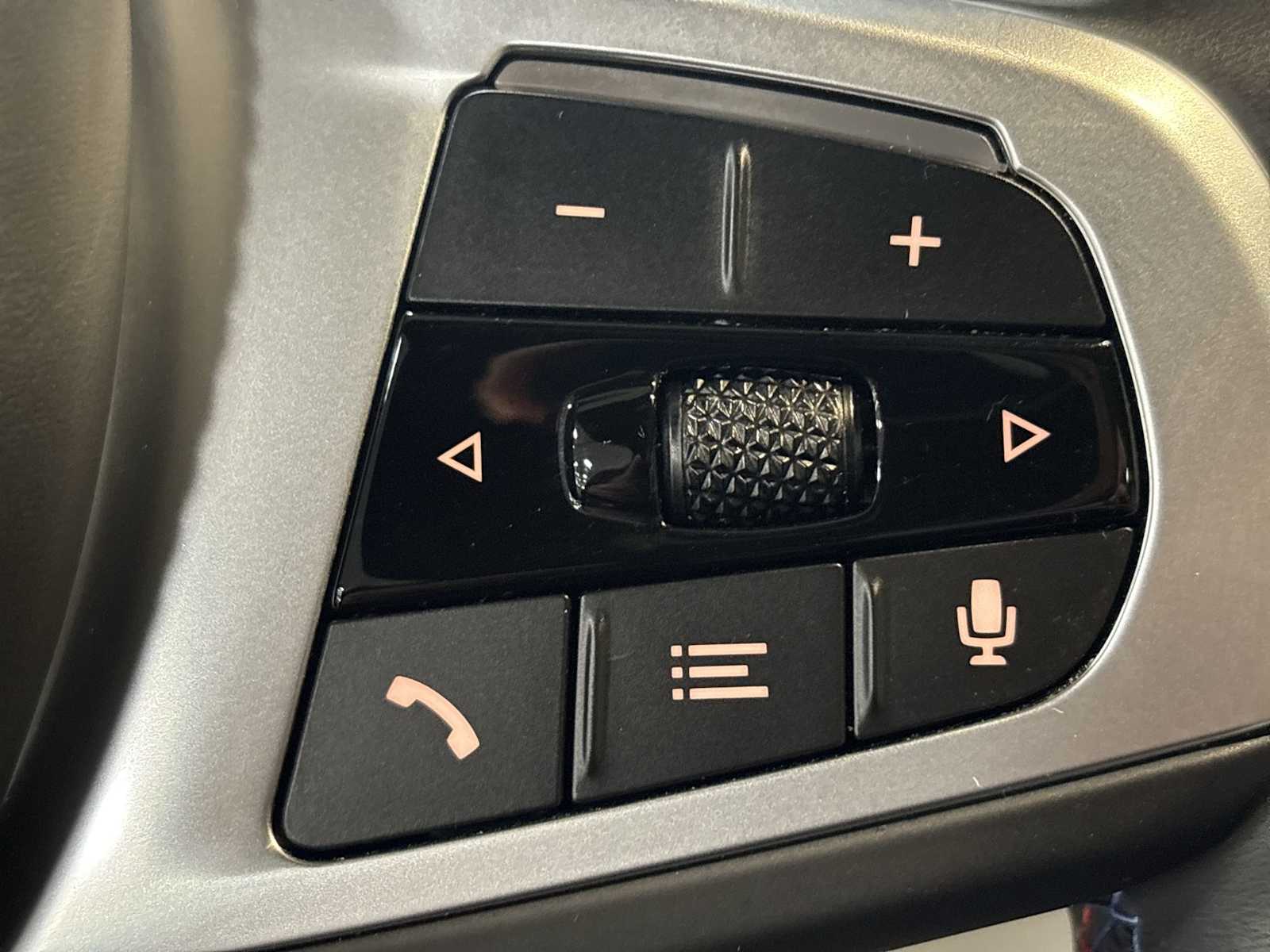 Thumbnail: 2024 BMW X7 - 25