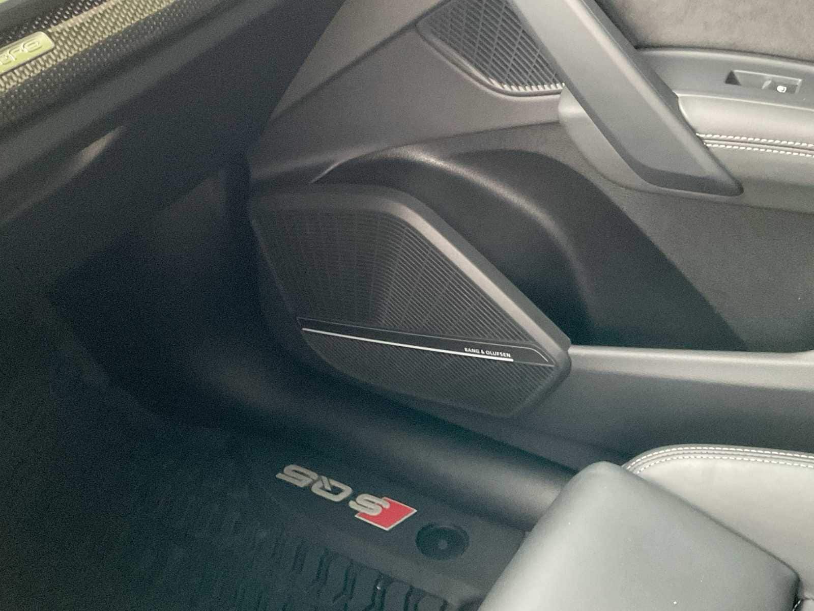 Thumbnail: 2024 Audi SQ5 - 32