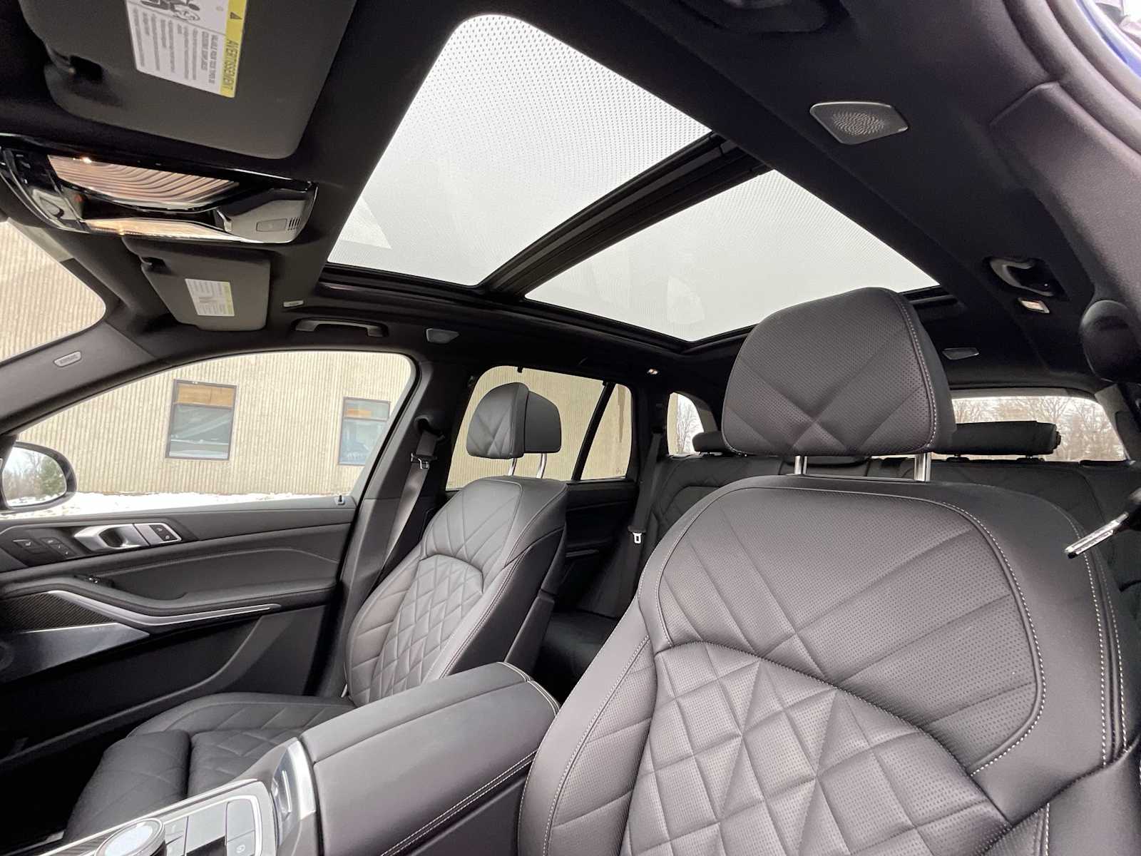 Thumbnail: 2025 BMW X5 - 23