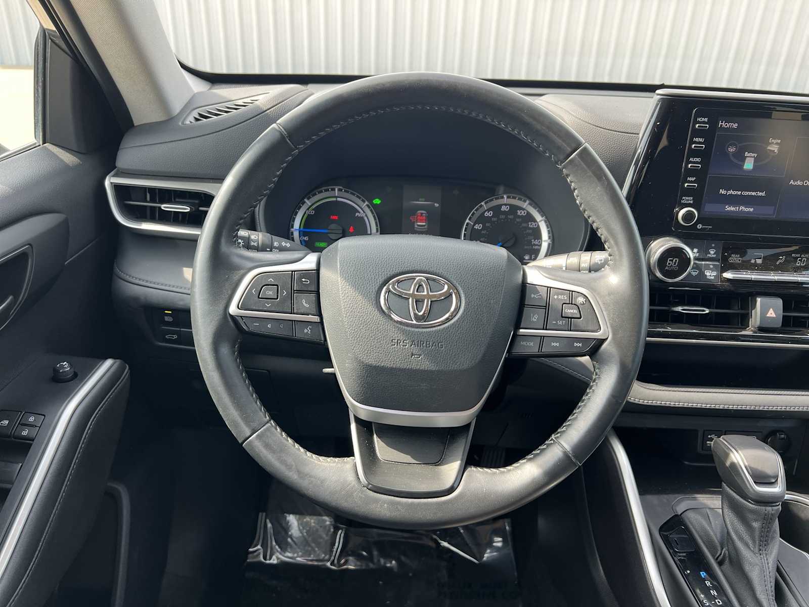 Thumbnail: 2022 Toyota Highlander - 21