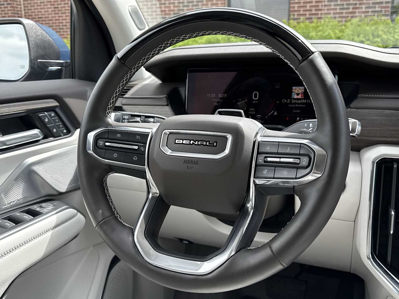Thumbnail: 2024 GMC Acadia - 24