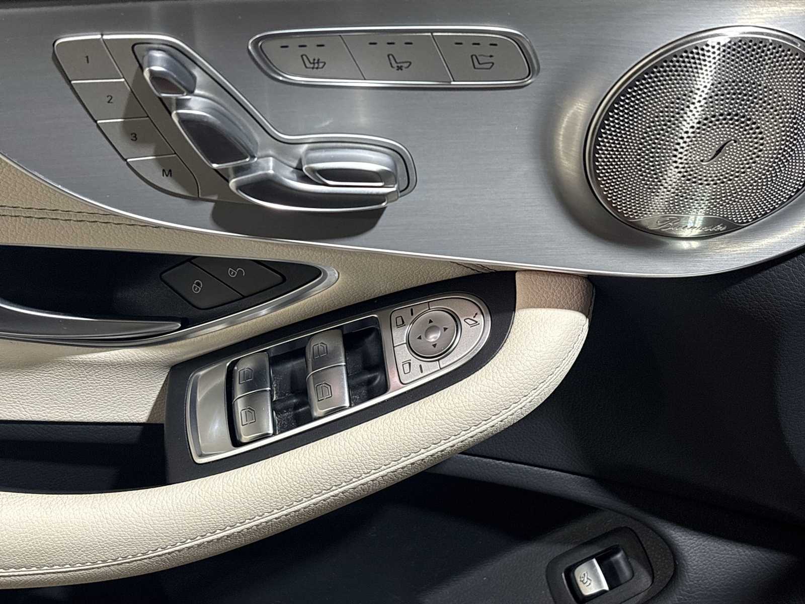 Thumbnail: 2022 Mercedes-Benz C-Class - 17