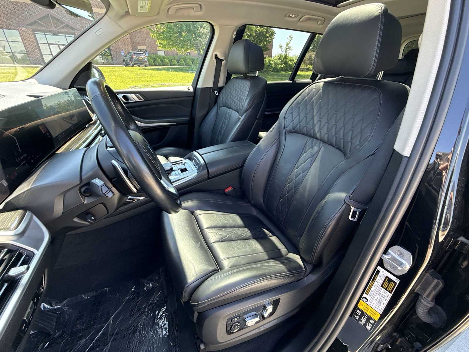 2023 BMW X7 40i - Photo 17