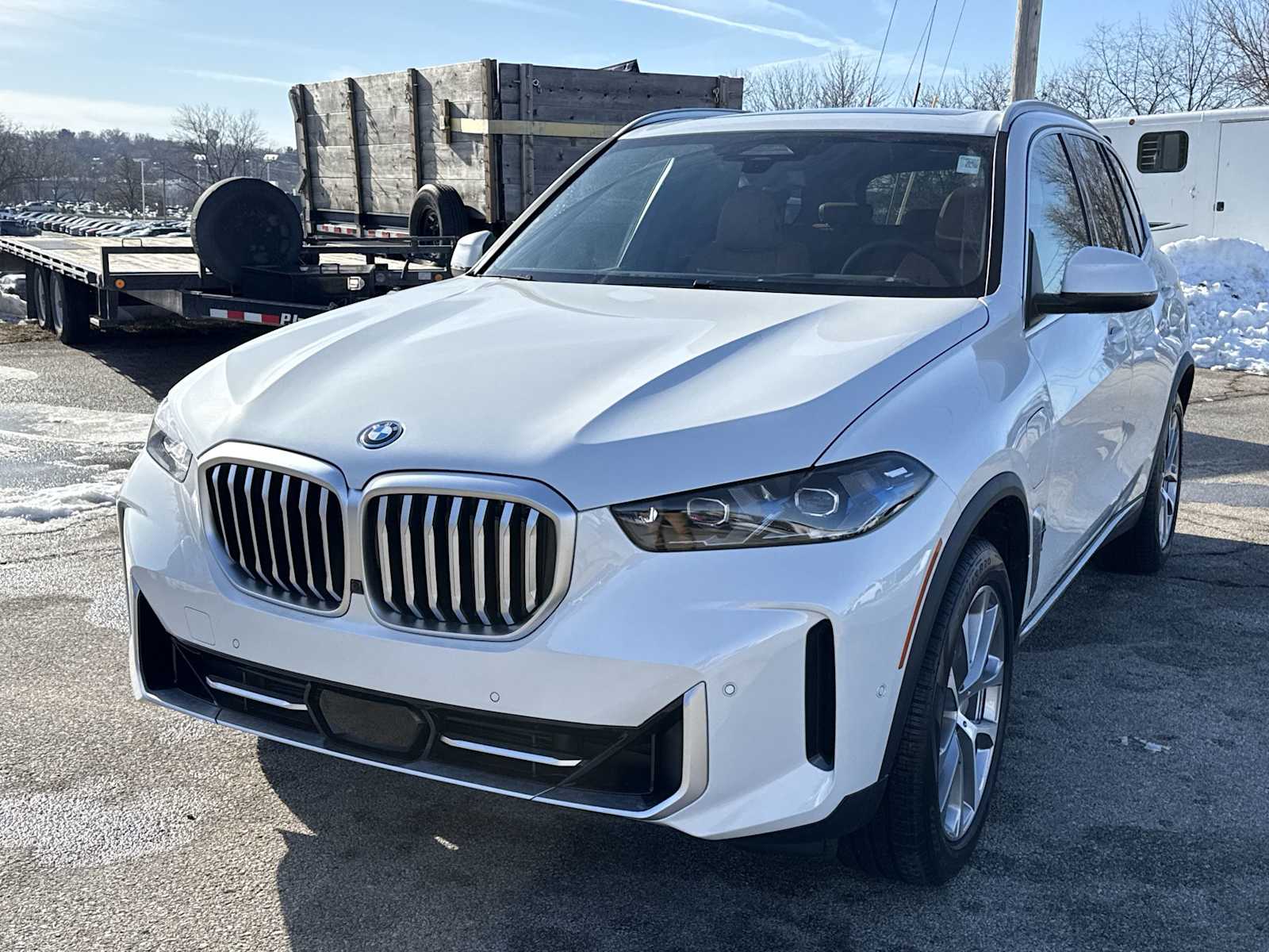 2026 BMW X5 50e's photo