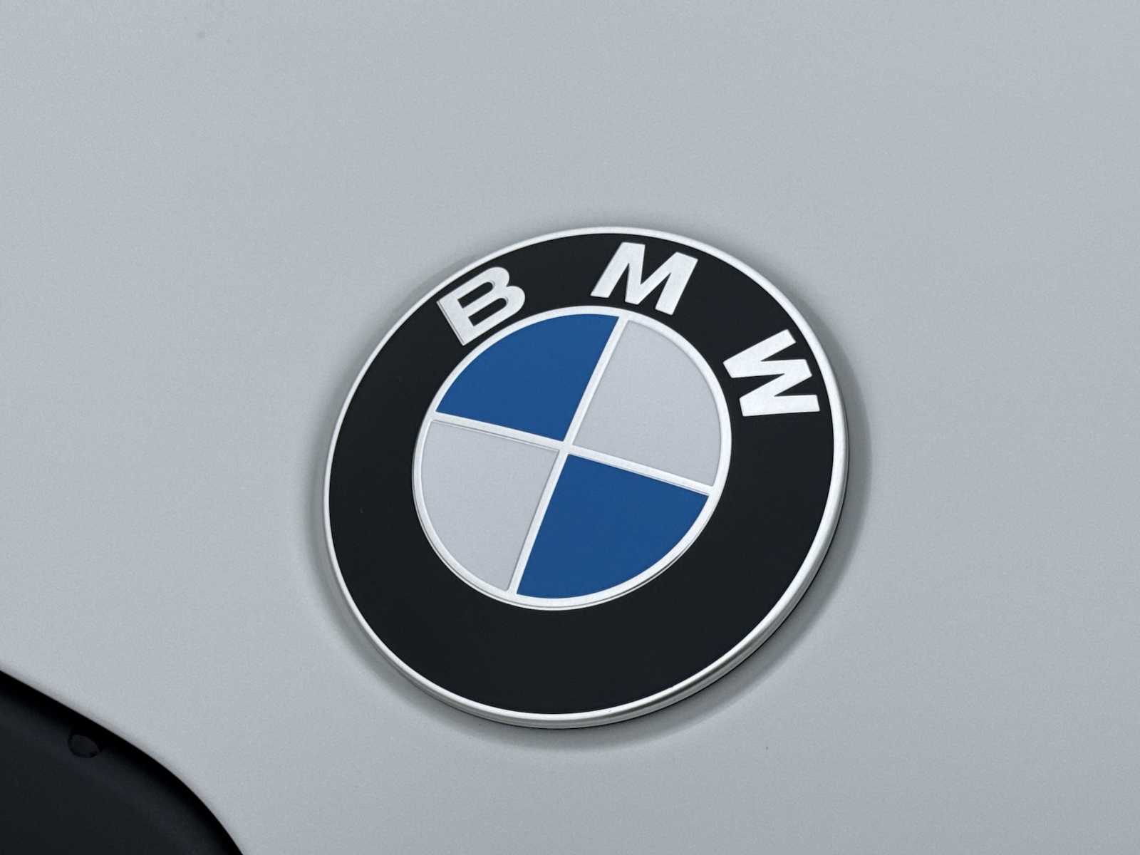Thumbnail: 2026 BMW X7 - 12