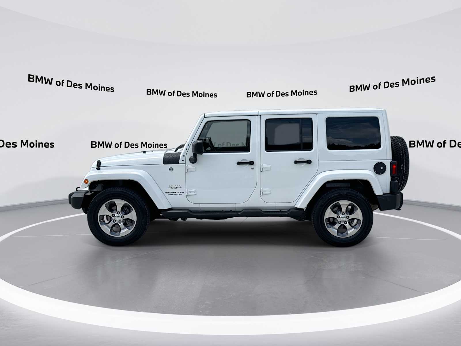Thumbnail: 2016 Jeep Wrangler - 5