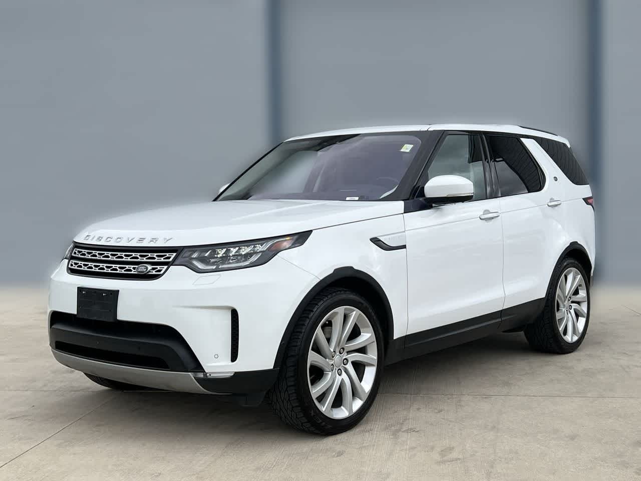 2017 Land Rover Discovery HSE Luxury Hero Image