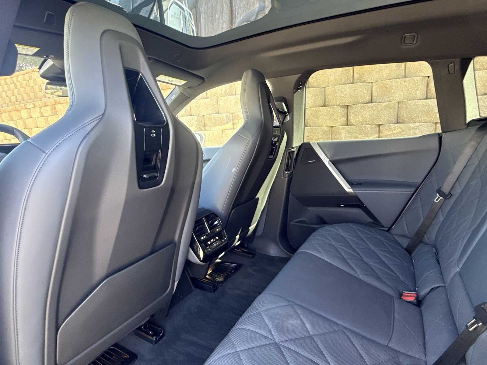 Thumbnail: 2026 BMW iX - 17