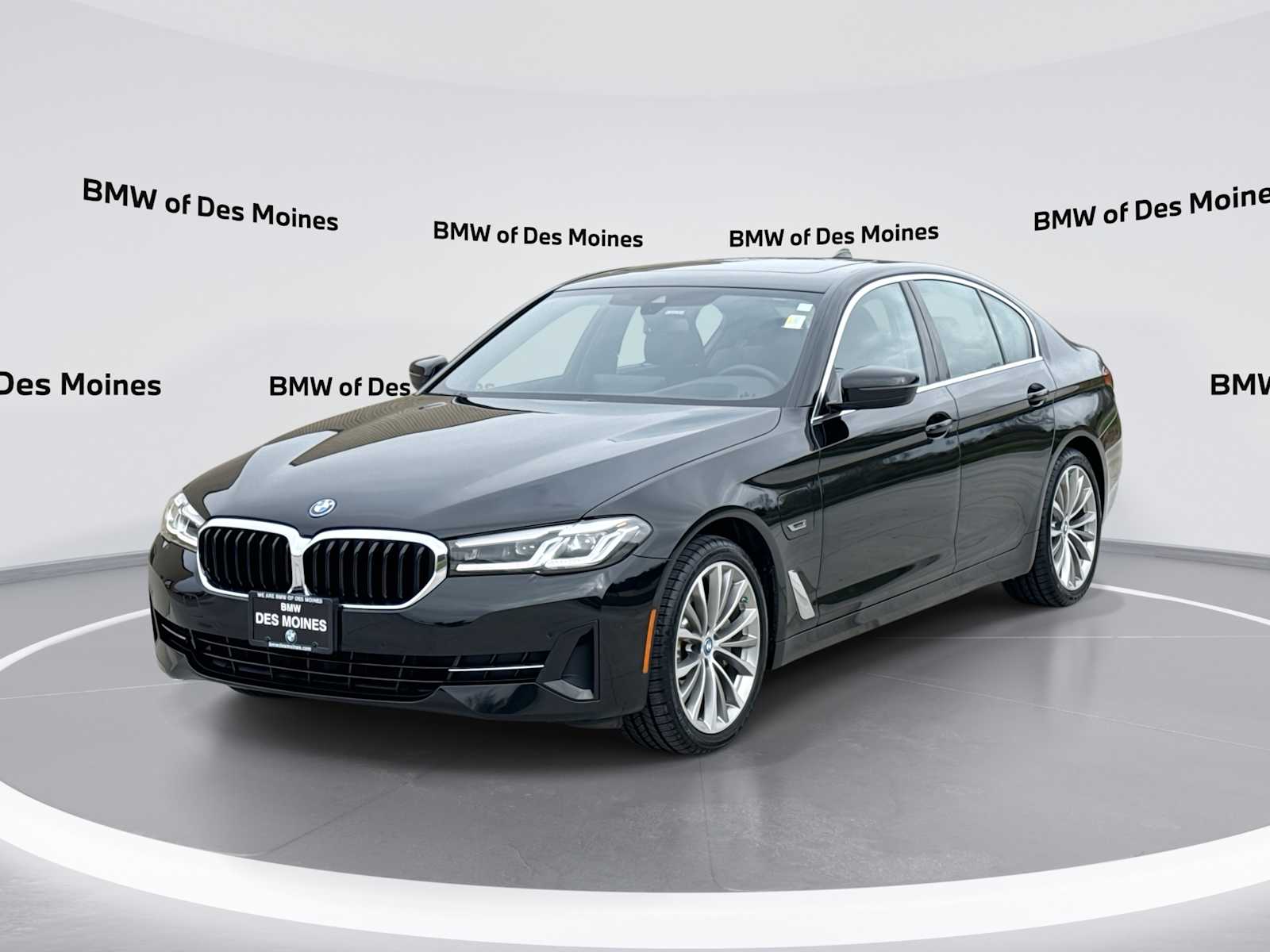 Thumbnail: 2023 BMW 5 Series - 1