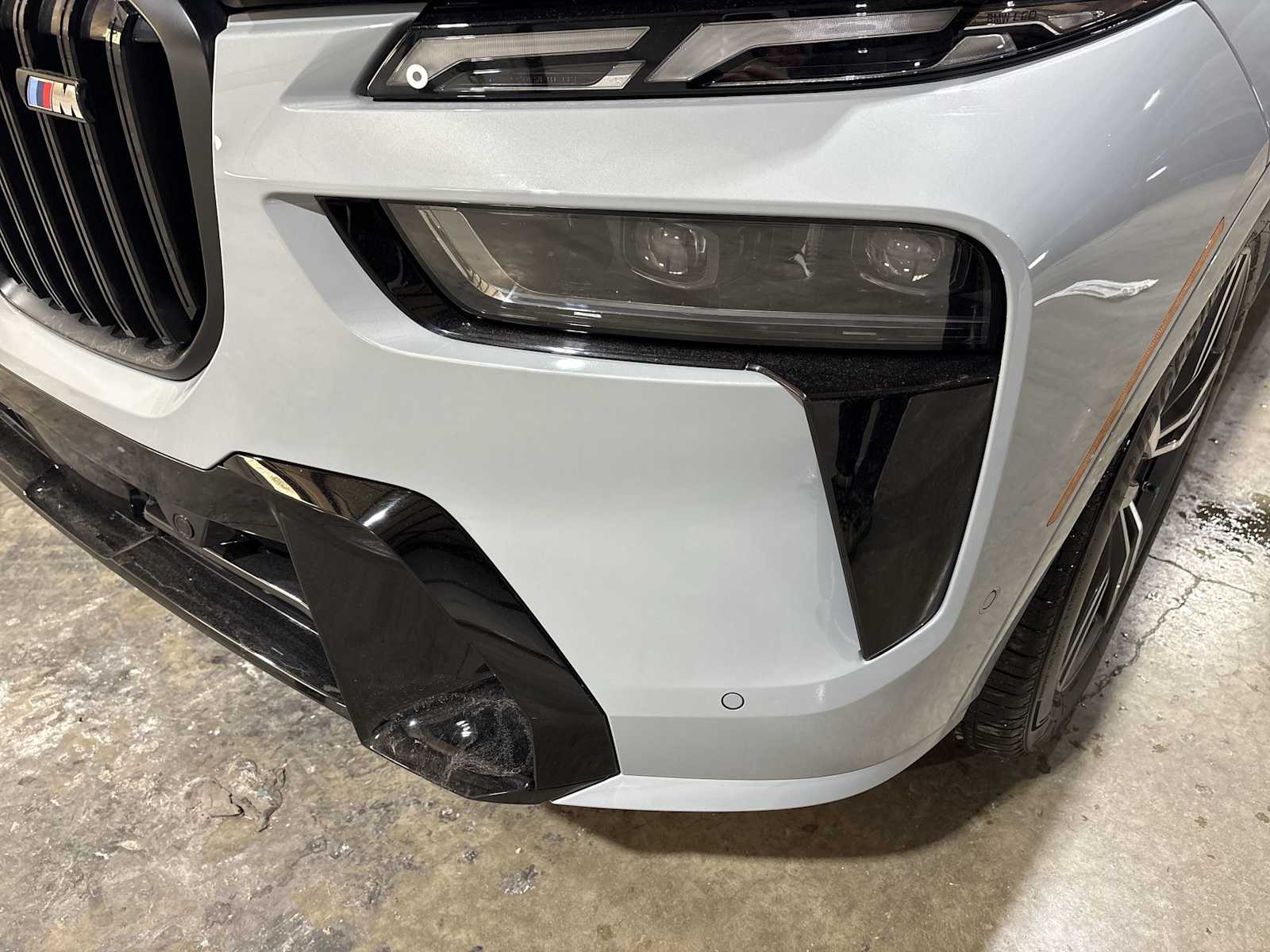 Thumbnail: 2023 BMW X7 - 11