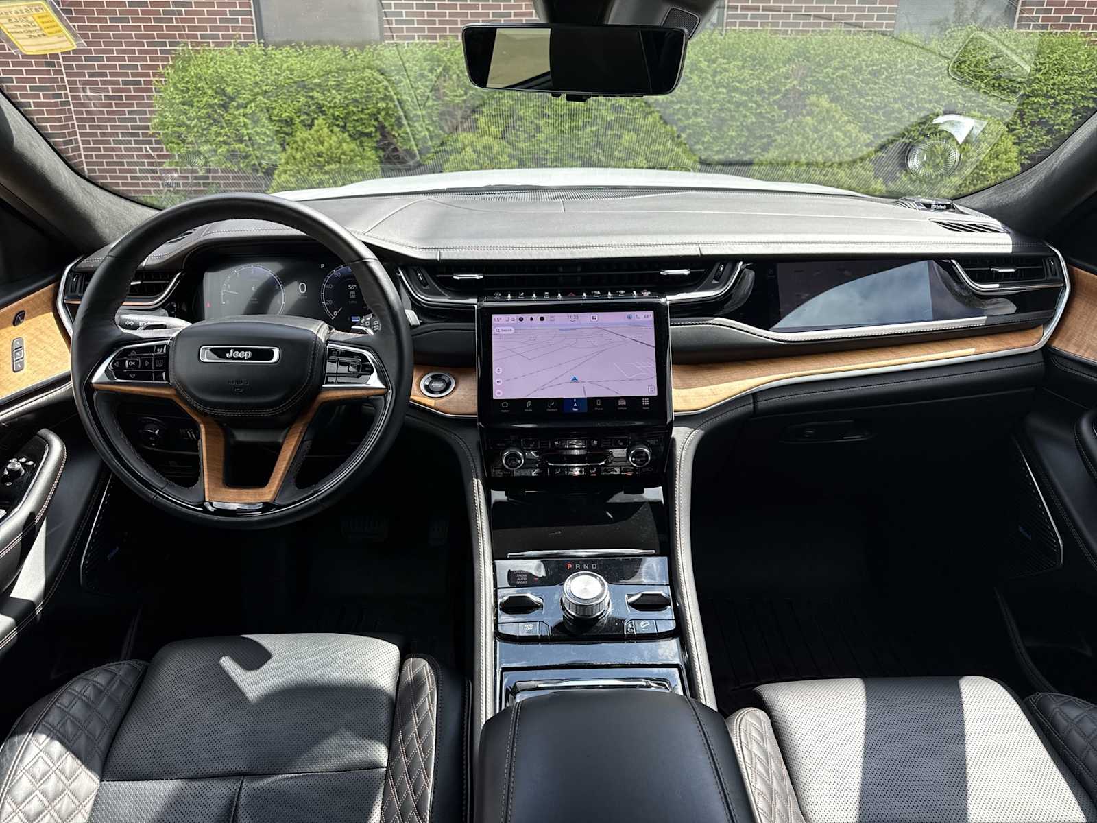 Thumbnail: 2023 Jeep Grand Cherokee - 16