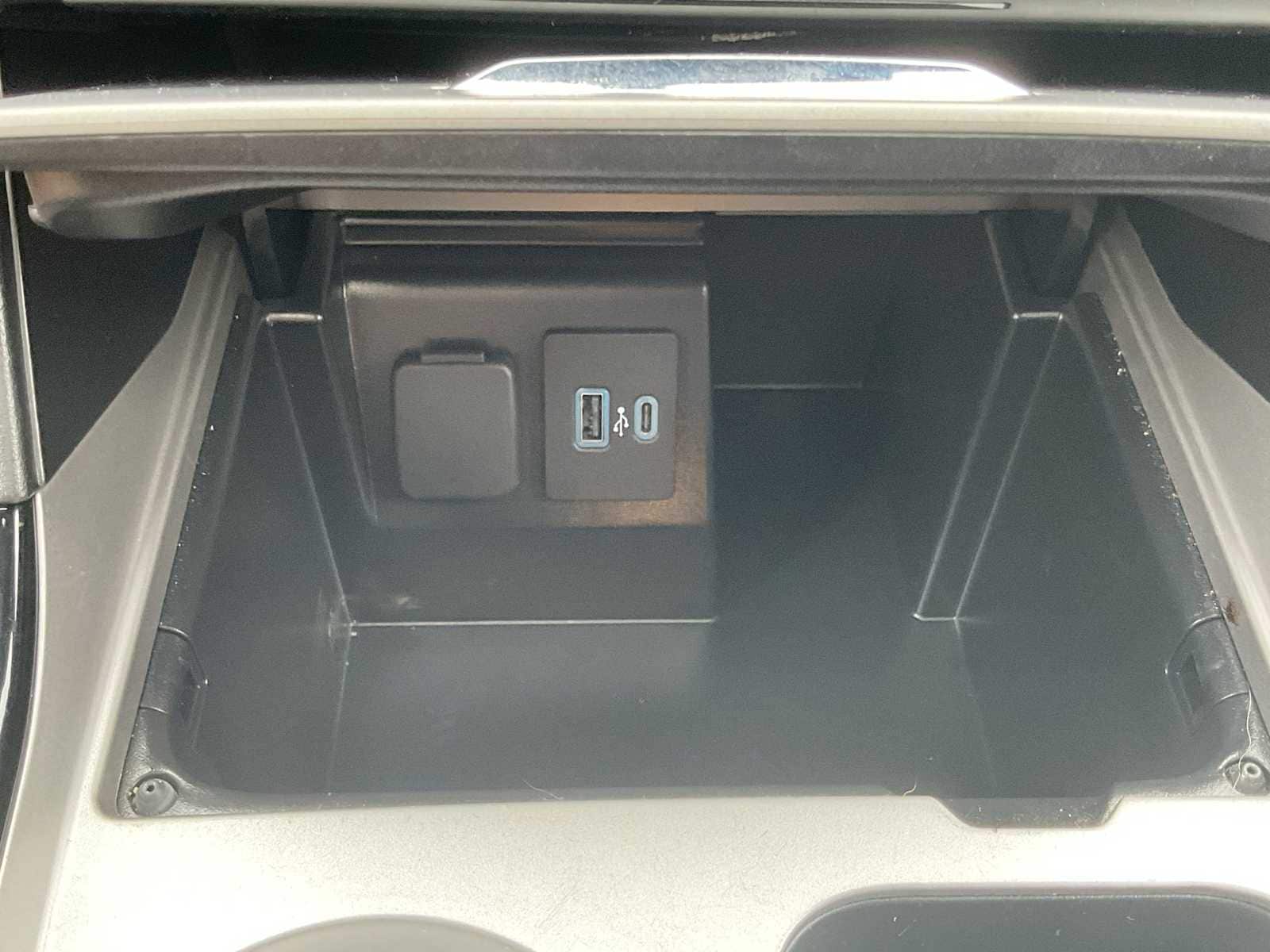 Thumbnail: 2023 Ford Explorer - 34